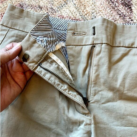 Tommy Hilfiger Women's Khaki Shorts Timeless Classic Preppy Casual Size 4 - Picture 4 of 12